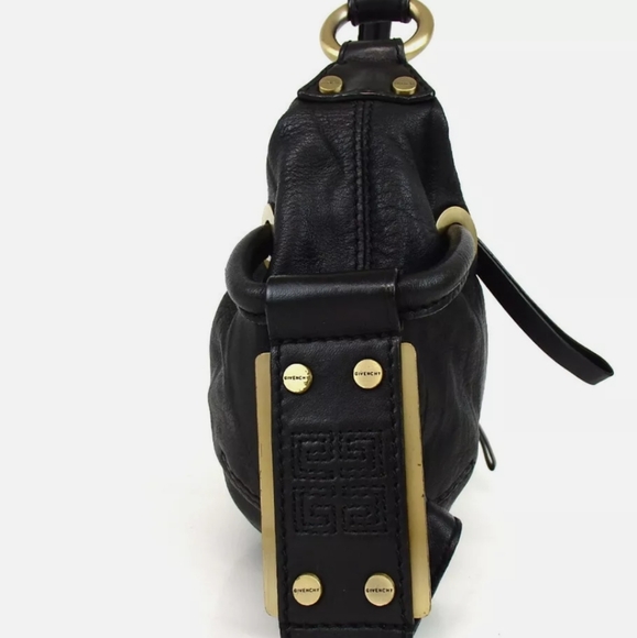 AUTHENTIC GIVENCHY LOGO EMBOSSED ONE BELT BAG - Picture 2 of 12